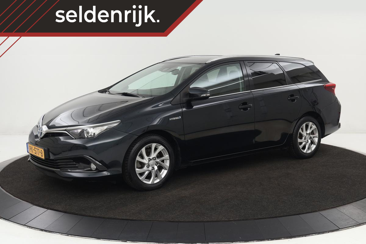 Toyota Auris 1.8 Hybrid Dynamic Go | Dealer onderhouden | Camera | Navigatie | Climate control | Cruise control | Bluetooth