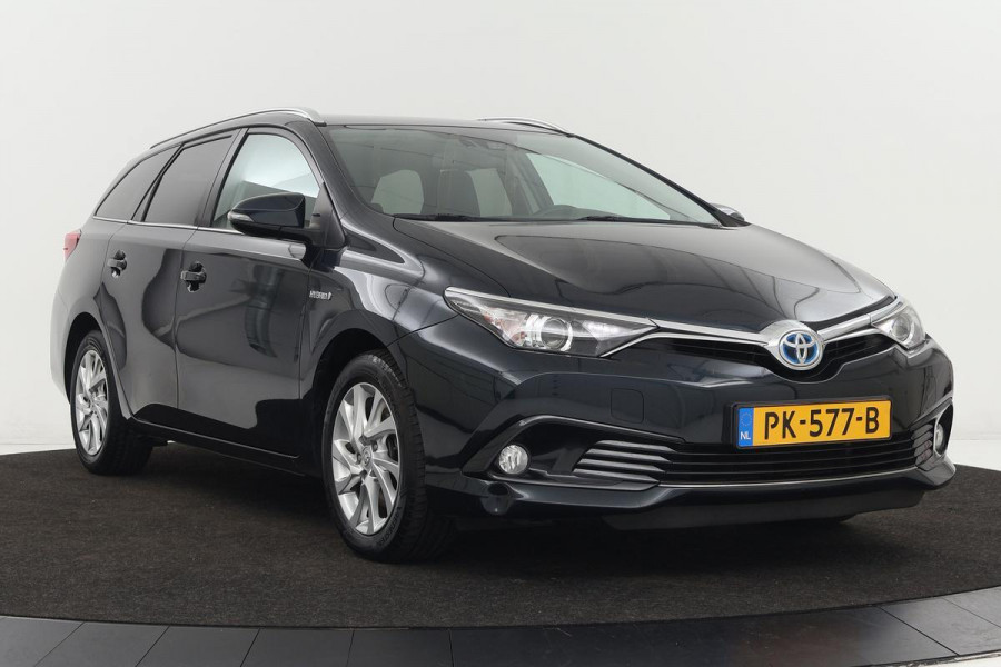 Toyota Auris 1.8 Hybrid Dynamic Go | Dealer onderhouden | Camera | Navigatie | Climate control | Cruise control | Bluetooth