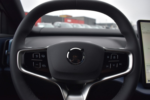 Volvo EX30 Extended Range Plus 69 kWh | 6000,- korting | Climate Pack | Apple Carplay | H&K | Camera | 19'LMV | ACC