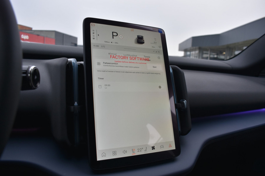 Volvo EX30 Extended Range Plus 69 kWh | 6000,- korting | Climate Pack | Apple Carplay | H&K | Camera | 19'LMV | ACC