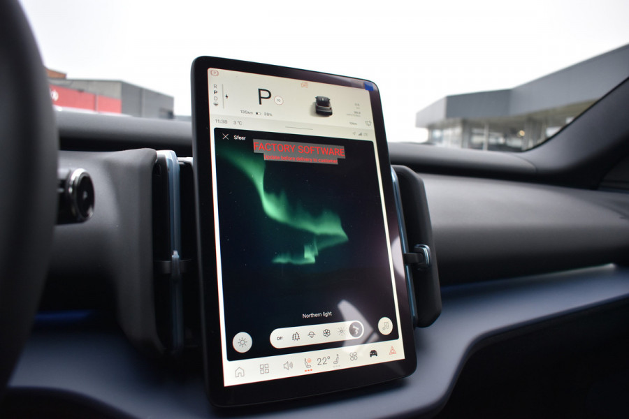 Volvo EX30 Extended Range Plus 69 kWh | 6000,- korting | Climate Pack | Apple Carplay | H&K | Camera | 19'LMV | ACC