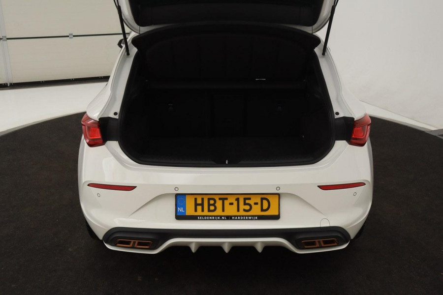 CUPRA Leon 1.4 e-Hybrid | Sfeerverlichting | Navigatie | Sportstoelen | Stuurverwarming | Keyless | Full LED | PDC | Climate control | PHEV