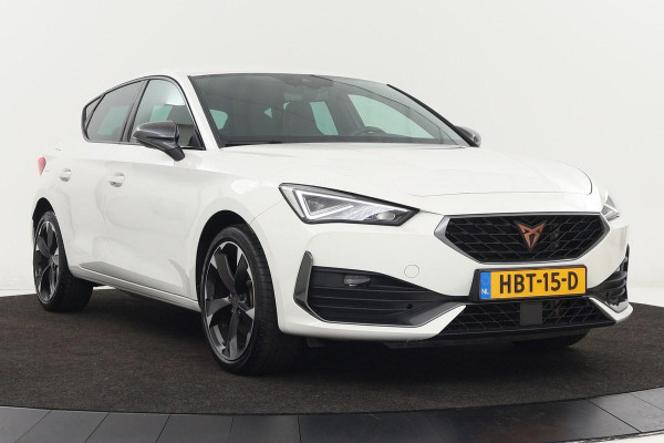 CUPRA Leon 1.4 e-Hybrid | Sfeerverlichting | Navigatie | Sportstoelen | Stuurverwarming | Keyless | Full LED | PDC | Climate control | PHEV