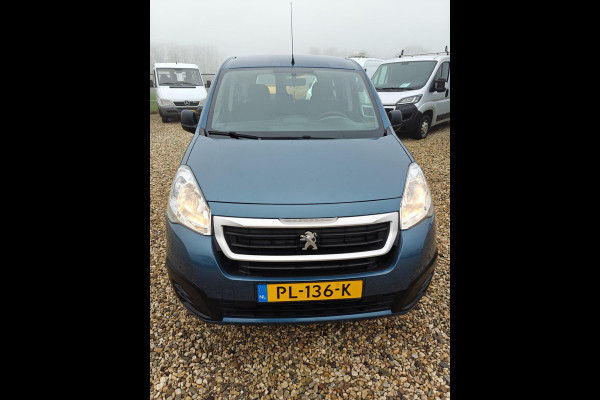 Peugeot Partner Tepee 1.2 PureTech Active benzine, NL Auto , lage km , 5 persoons , Airco ,Cruise , Apk sept. 2025 , Pracht staat.