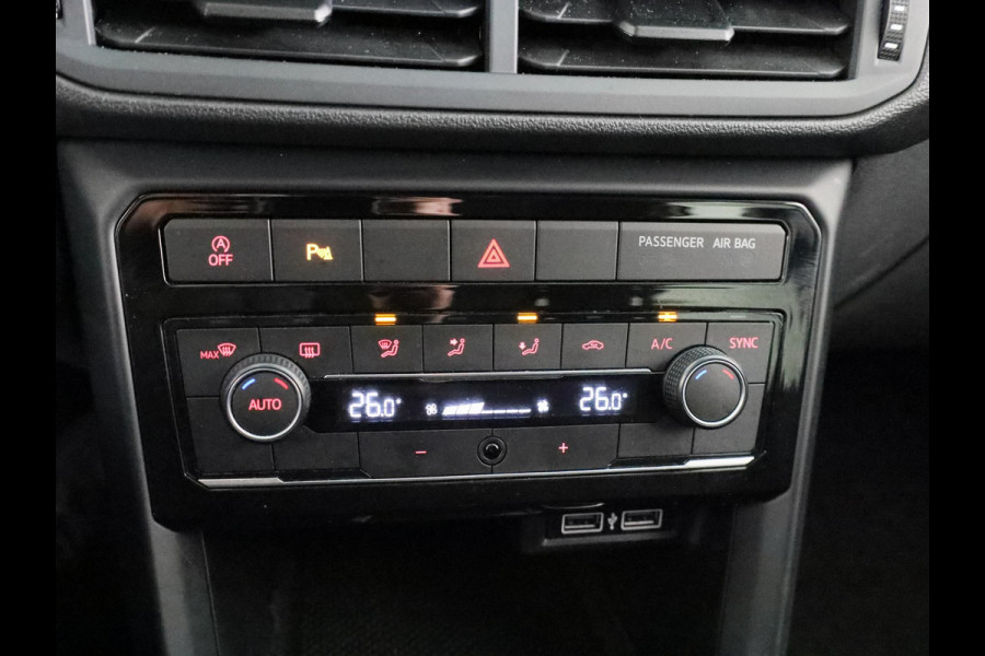 Volkswagen T-Cross 1.0 TSI Life 95 pk | Navigatie | Parkeersensoren | Adaptieve cruise control | Autom. airco | Apple Carplay/Android Auto |