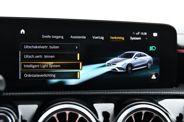 Mercedes-Benz CLA-Klasse AMG 35 4MATIC Aero. Schaal, Pano, Distro+, HUD, 360, Burm, Keyless, Dodeh, CarPlay, Sfeer!