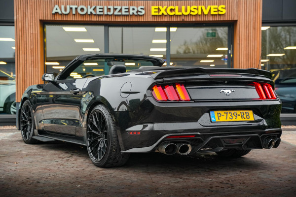 Ford Mustang Convertible 2.3 EcoBoost Stoelverwarming stoel ventilatie camera Shelby pakket