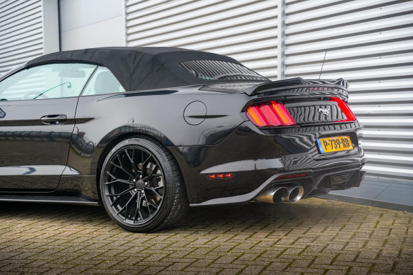 Ford Mustang Convertible 2.3 EcoBoost Stoelverwarming stoel ventilatie camera Shelby pakket