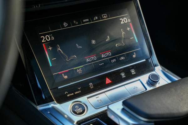 Audi e-tron 50 quattro Business edition Plus 71 kWh Panodak Leer Memory Trekhaak Camera