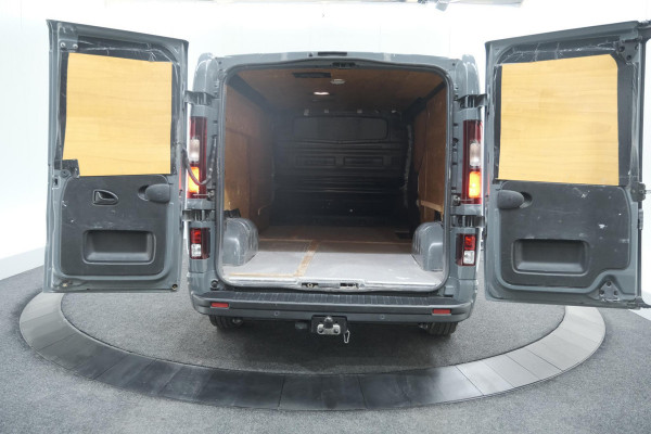 Renault Trafic 2.0 dCi 110 T30 L2H1 Work Edition | Trekhaak | Camera | Navigatie | Sidebars | Betimmering Laadruimte