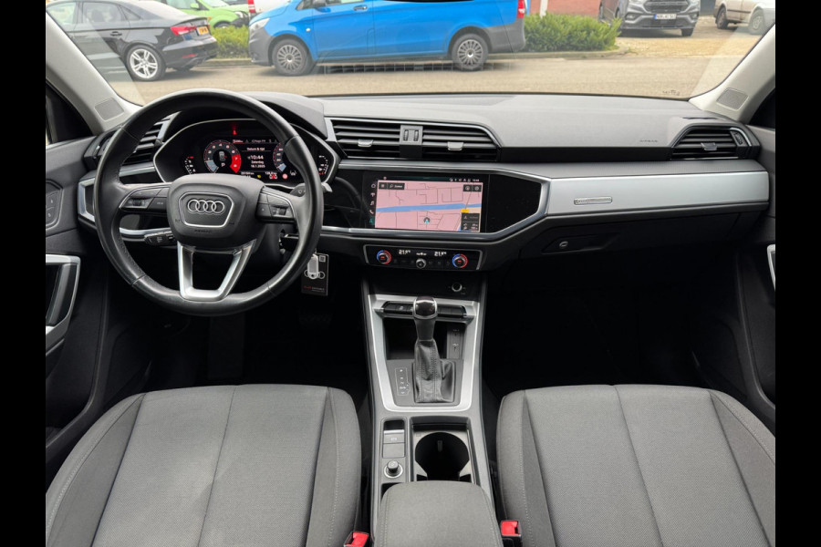 Audi Q3 35 TFSI Advanced LED ACC Lane Navi Carplay PDC DAB