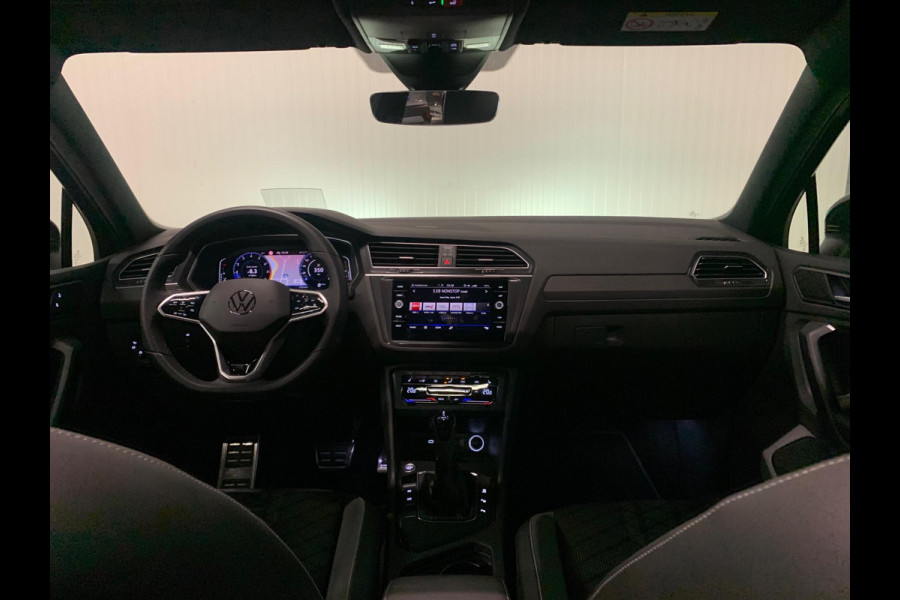 Volkswagen Tiguan 1.5 TSI R-Line | HUD | PANO | TREKHAAK | IQ LIGHTS