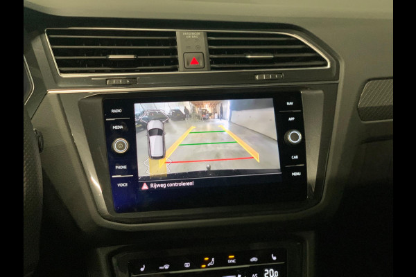 Volkswagen Tiguan 1.5 TSI R-Line | HUD | PANO | TREKHAAK | IQ LIGHTS