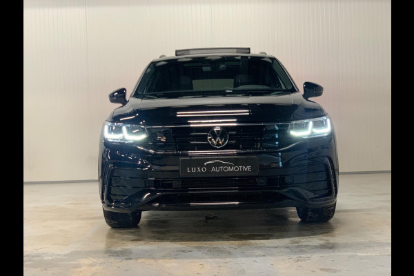 Volkswagen Tiguan 1.5 TSI R-Line | HUD | PANO | TREKHAAK | IQ LIGHTS