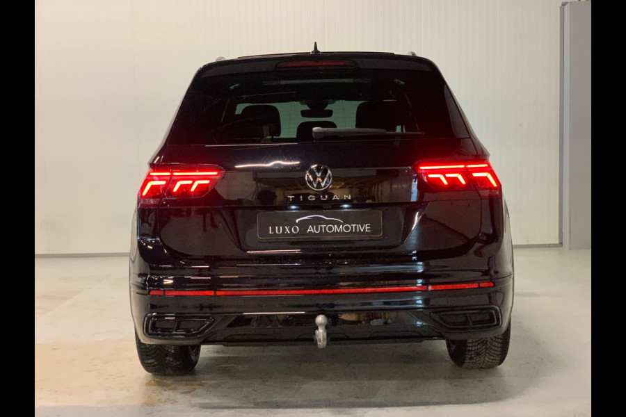 Volkswagen Tiguan 1.5 TSI R-Line | HUD | PANO | TREKHAAK | IQ LIGHTS