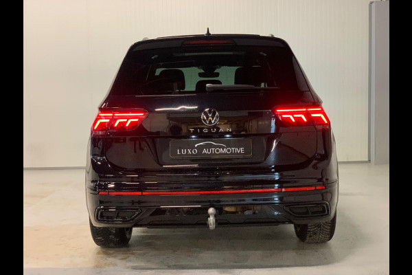 Volkswagen Tiguan 1.5 TSI R-Line | HUD | PANO | TREKHAAK | IQ LIGHTS