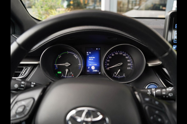 Toyota C-HR 1.8 Hybrid Active / Camera / Navi / Cruise / Climate / Autohold