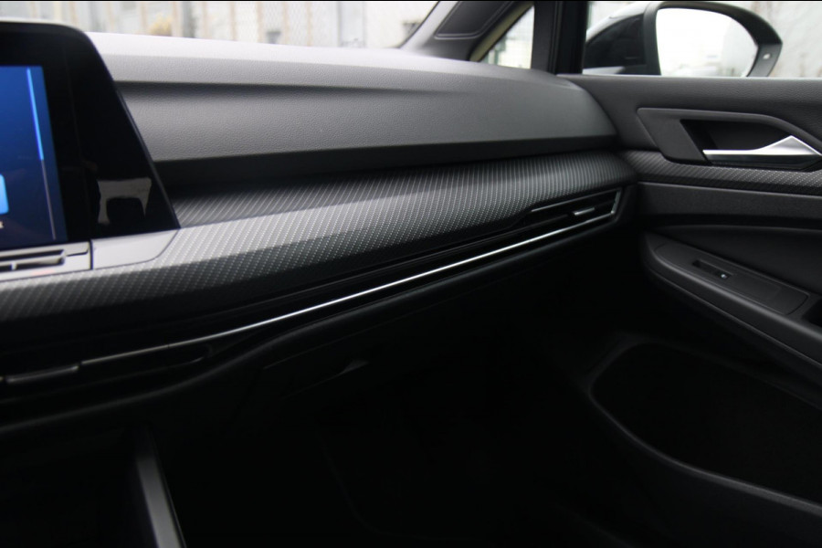 Volkswagen Golf 2.0 TSI R 4Motion AKRAP/PANO/CAM/ACC/DCC/ BOMVOL