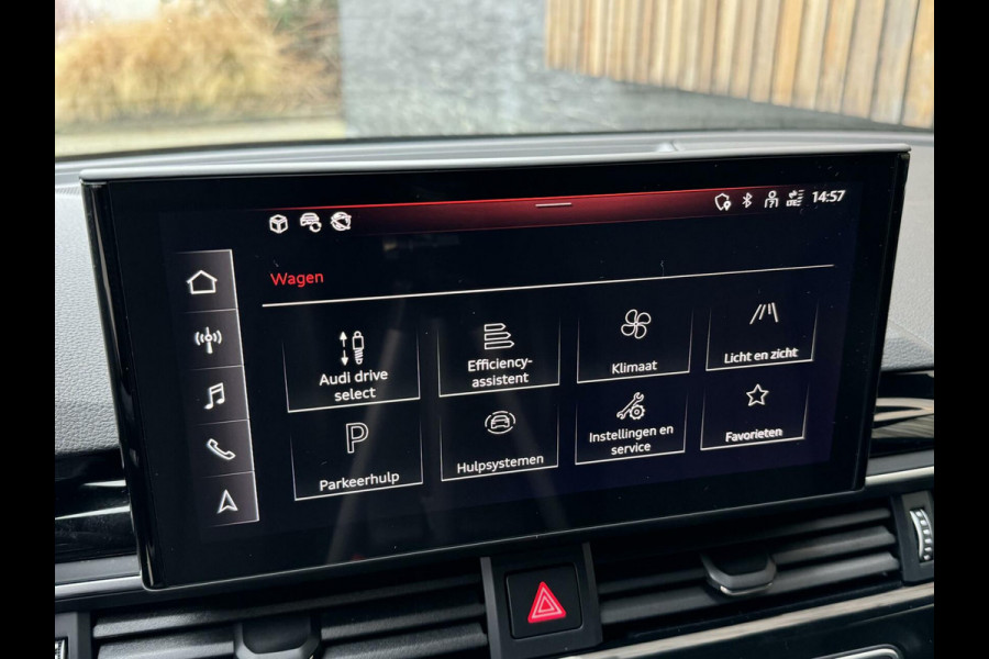 Audi A4 Avant 35 TFSI S edition Competition Automaat | Adaptieve cruise control | Lane Assist | Navigatiesysteem MMI+ | Apple CarPlay |