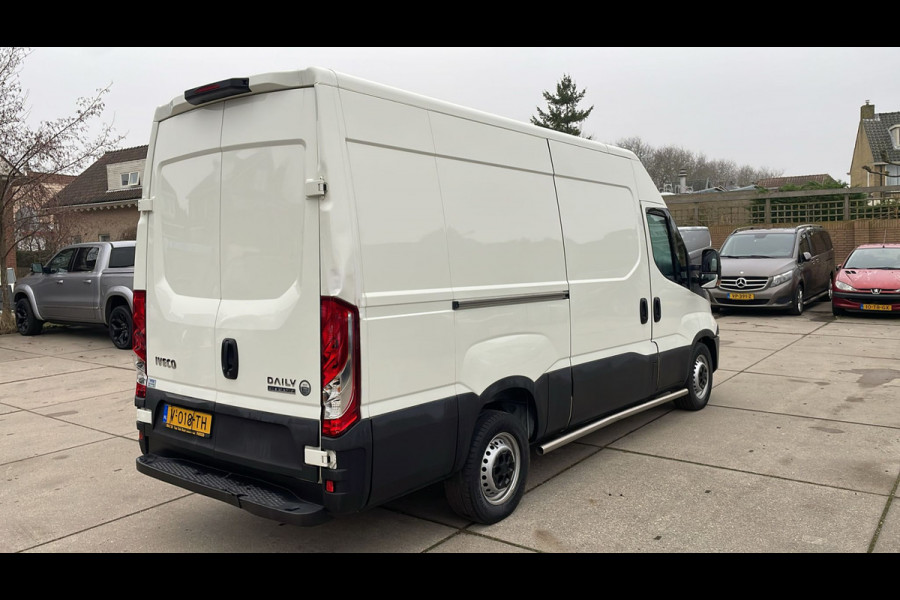 Iveco Daily 35S14 2.3 L2H2 Automaat EURO 6