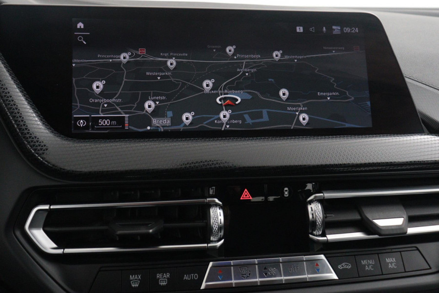 BMW 1-serie 118i Executive Edition SportLine (1e Eig, NL-auto, DealeronderH, Navi Prof, Apple Carplay, PDC V+A, Cruise Con, Etc)