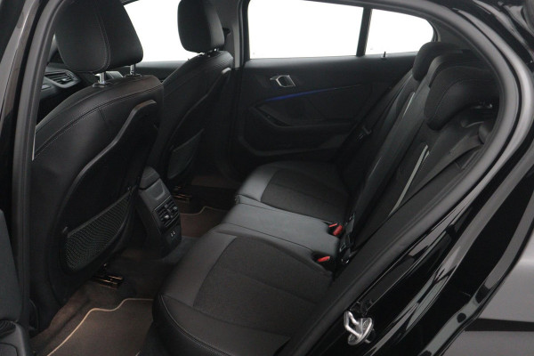 BMW 1-serie 118i Executive Edition SportLine (1e Eig, NL-auto, DealeronderH, Navi Prof, Apple Carplay, PDC V+A, Cruise Con, Etc)