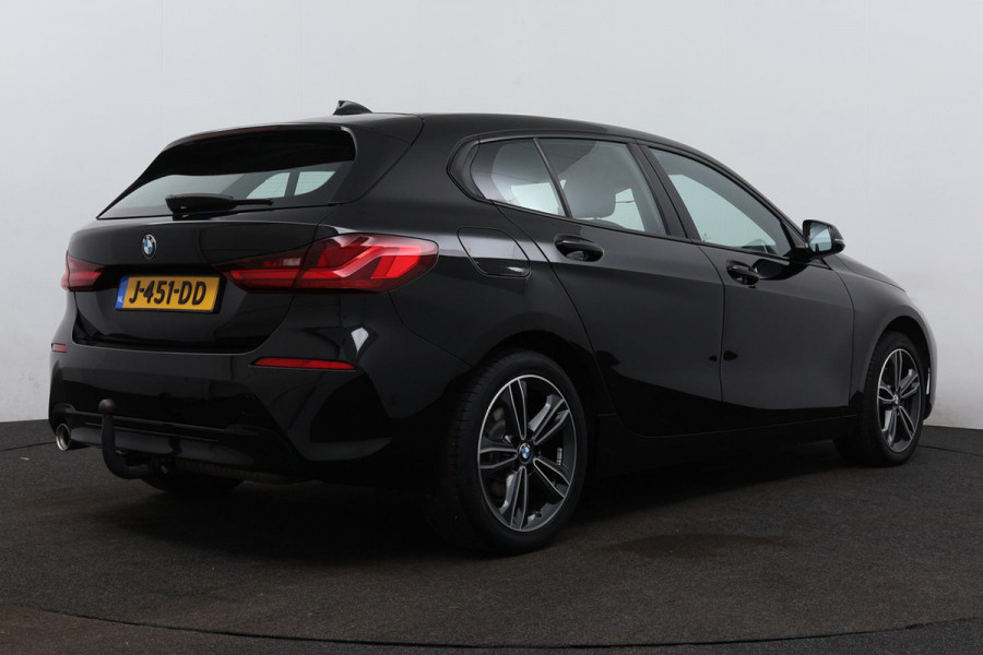 BMW 1-serie 118i Executive Edition SportLine (1e Eig, NL-auto, DealeronderH, Navi Prof, Apple Carplay, PDC V+A, Cruise Con, Etc)