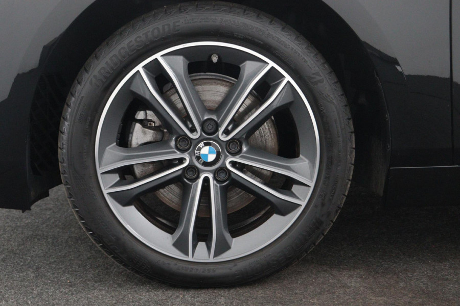 BMW 1-serie 118i Executive Edition SportLine (1e Eig, NL-auto, DealeronderH, Navi Prof, Apple Carplay, PDC V+A, Cruise Con, Etc)
