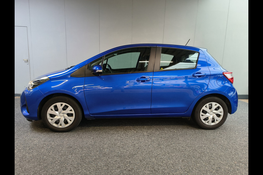 Toyota Yaris 1.0 VVT-i Active uit 2019 Rijklaar + 12 maanden Bovag-garantie Henk Jongen Auto's in Helmond,  al 50 jaar service zoals 't hoort!