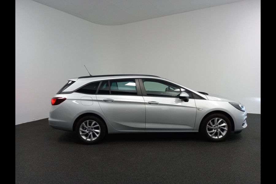 Opel Astra Sports Tourer 1.2 145pk Edition Navigatie Climate control Extra getint glas Parkeer Sensoren Led Cruise Control