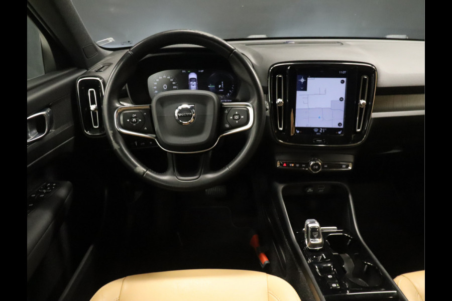 Volvo XC40 1.5 T5 Twin Engine Inscription [CRUISE CONTROL, APPLE CARPLAY, TREKHAAK, DIGITAL DASH, ELEKTRISCHE ACHTERKLEP, VOL LEDER, SENSOREN ACHTER, NAVIGATIE, NIEUWSTAAT]