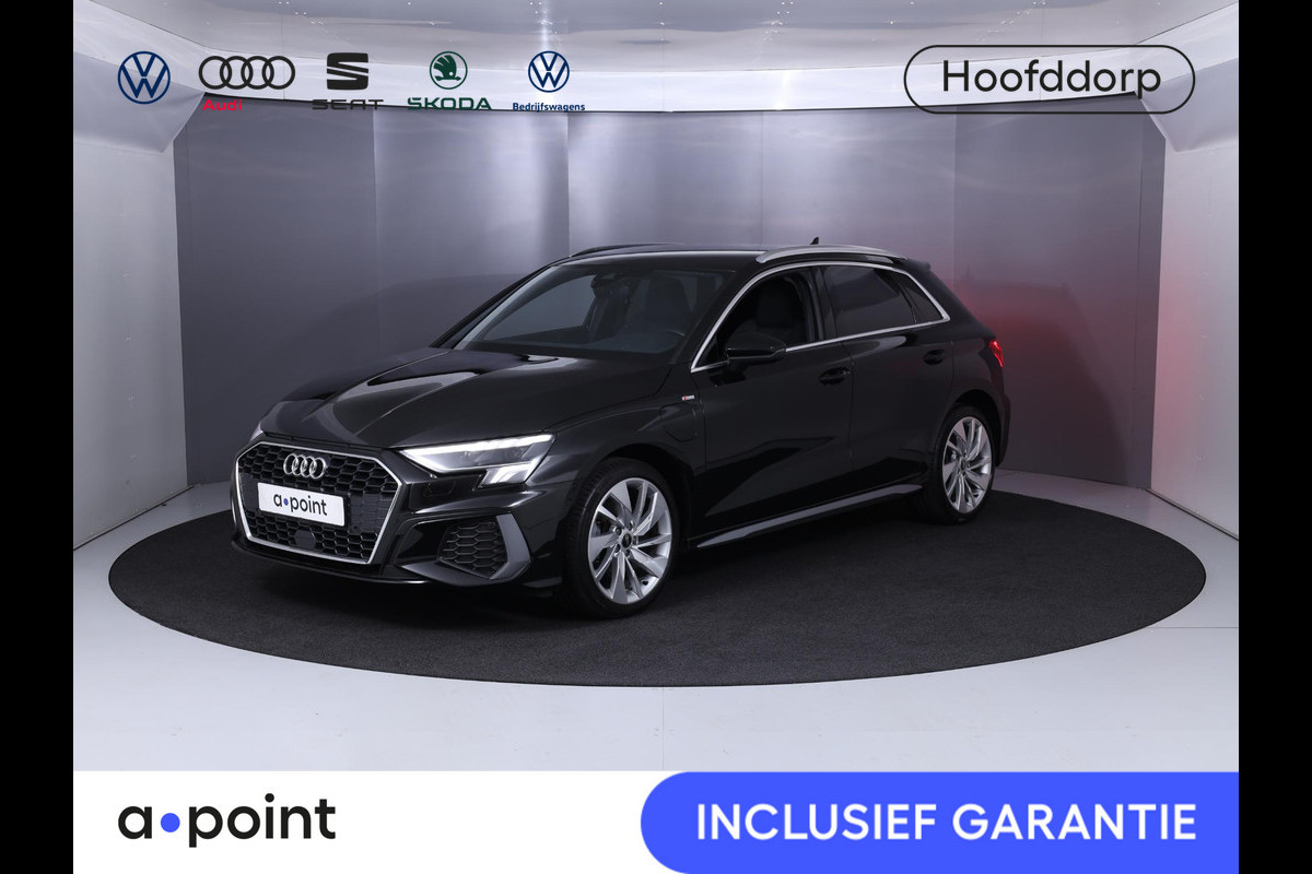 Audi A3 Sportback 40 TFSI e S-line 204pk | Plug in Hybrid | Navigatie | Trekhaak (afneembaar) | 18 inch Lichtmetalen velgen | Parkeersensoren (Park assist) | Stoelverwarming | Verlengde garantie |