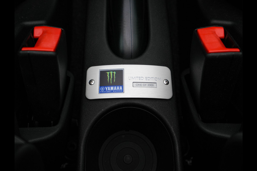 Abarth 500 C 1.4 T-Jet Yamaha Factory Racing Edition Monster [ 1 of 2000 ] *! POCKET-ROCKET ! | NAVI-FULLMAP | XENON | CARPLAY | SPORT-EXHAUST | DAB | SPORT-SEATS | 17"ALU*