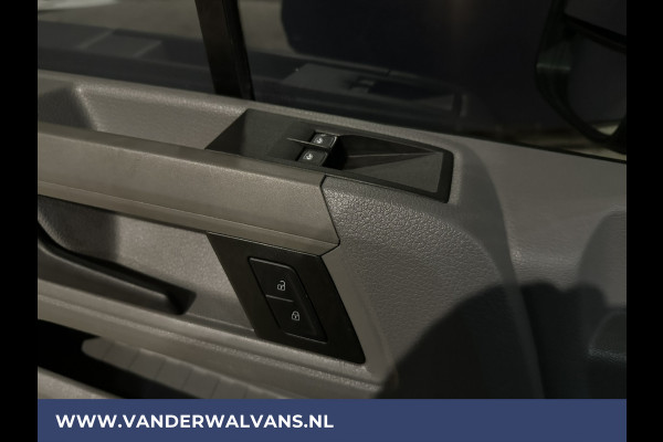 Volkswagen Crafter 2.0 TDI 141pk L3H2 Euro6 Airco | Camera | Apple Carplay | Andoid Auto Bijrijdersbank