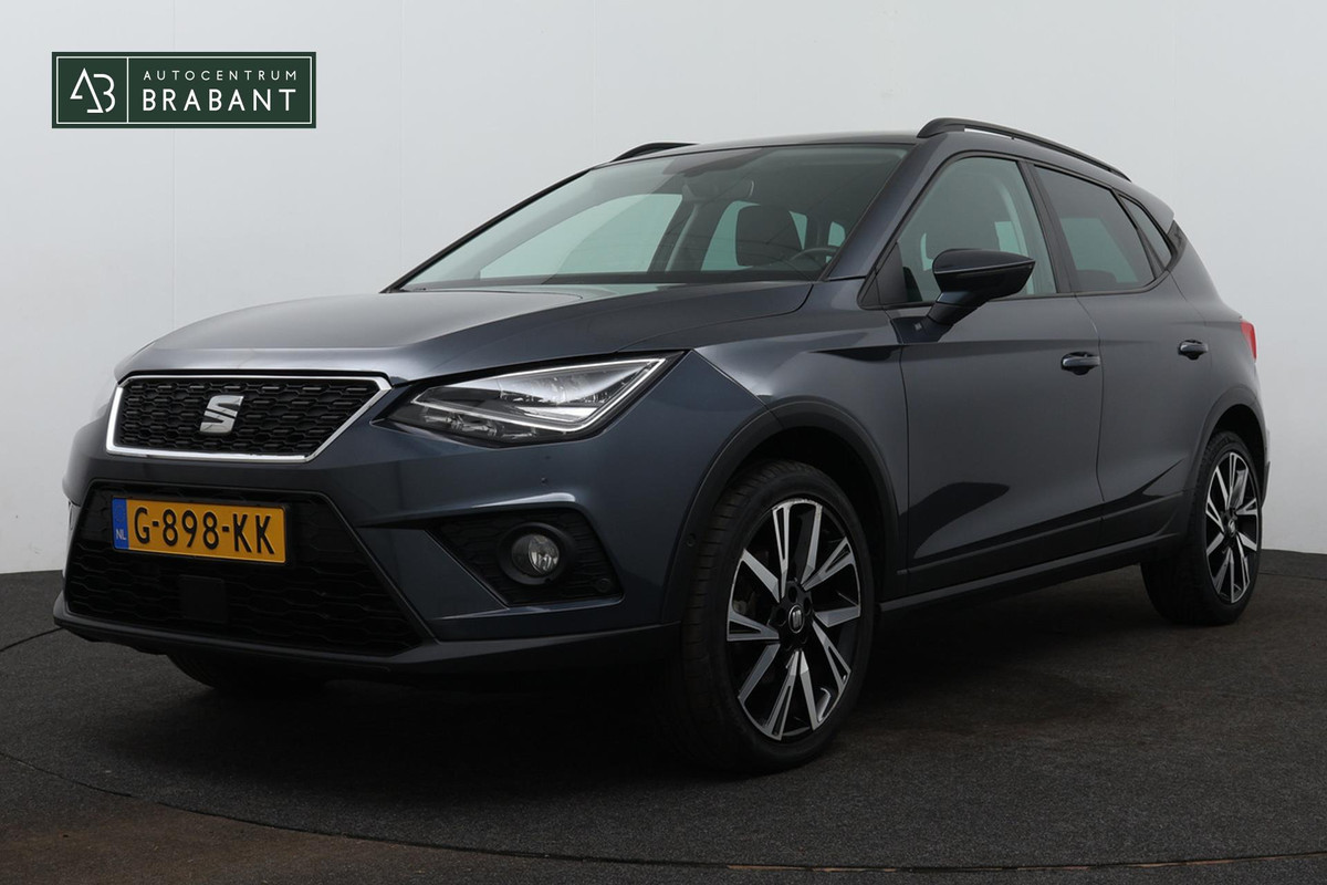 Seat Arona 1.0 TSI Style Business Intense (PARKEERSENSOREN, ADAPTIVE CRUISE, CLIMA, 1e EIGENAAR, GOED ONDERHOUDEN)