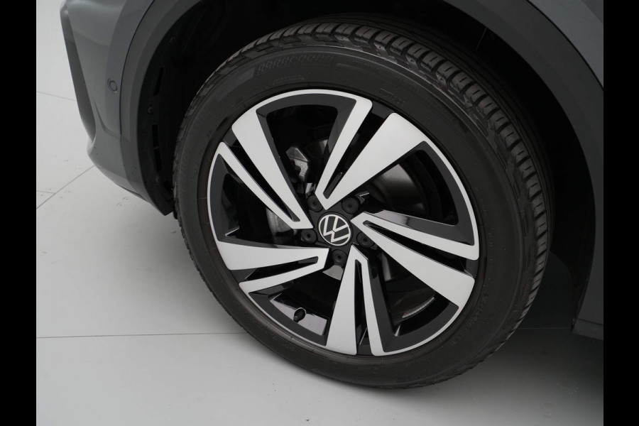 Volkswagen T-Roc 1.5 TSI 150pk DSG R-Line Private Lease 598,- pm obv 10.000km/48mnd 263