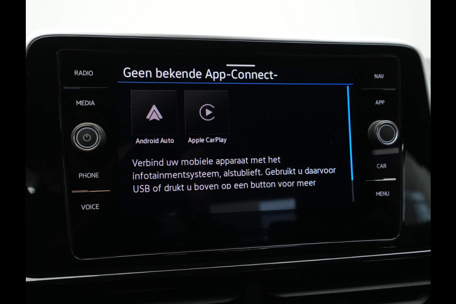 Volkswagen T-Roc 1.5 TSI 150pk DSG R-Line Private Lease 598,- pm obv 10.000km/48mnd 263
