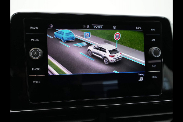 Volkswagen T-Roc 1.5 TSI 150pk DSG R-Line Private Lease 598,- pm obv 10.000km/48mnd 263