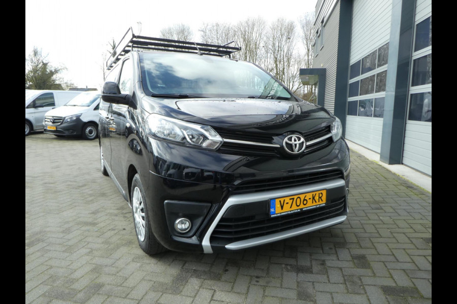 Toyota ProAce Worker 1.6 D-4D L2 Airco, Navigatie, PDC, 3-Zits.