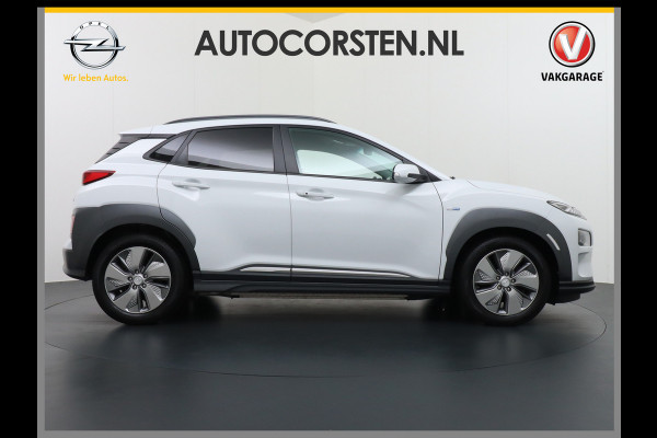 Hyundai Kona EV 64 kWh 204pk Leer Navi Camera Elektr.Stoelen+Verwarmd+Ventilatie-koeling ! Adaptive Cruise/Stop&Go Zelfsturend MultMedia Led  Heerlijke, sterke FEV , Enorm Efficient en grote accu! 444km wltp range slechts 34500 km ! nieuw 49000 euro