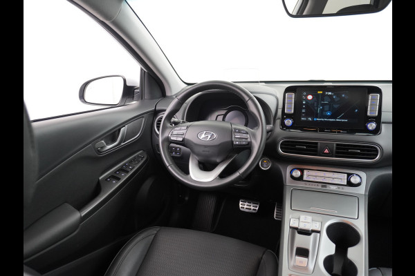 Hyundai Kona EV 64 kWh 204pk Leer Navi Camera Elektr.Stoelen+Verwarmd+Ventilatie-koeling ! Adaptive Cruise/Stop&Go Zelfsturend MultMedia Led  Heerlijke, sterke FEV , Enorm Efficient en grote accu! 444km wltp range slechts 34500 km ! nieuw 49000 euro