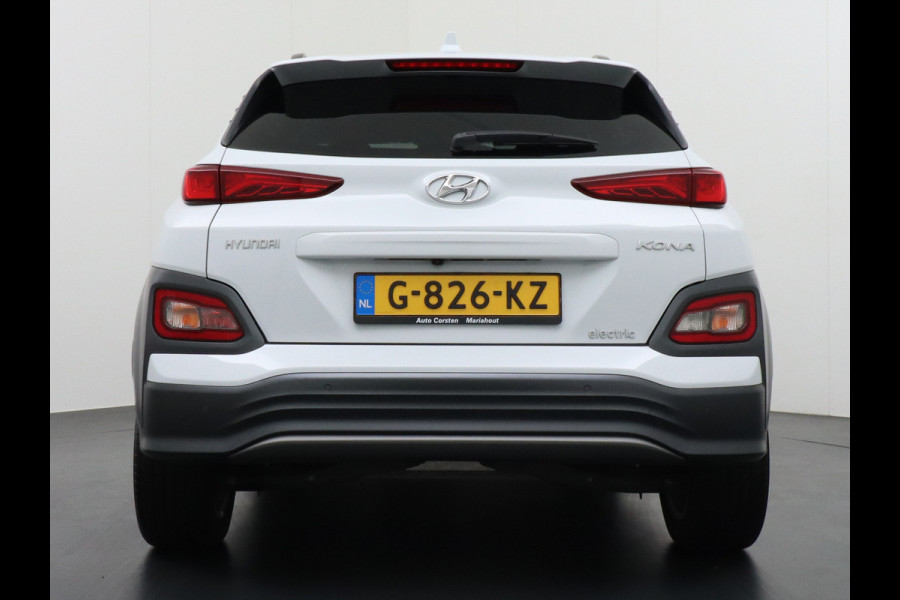 Hyundai Kona EV 64 kWh 204pk Leer Navi Camera Elektr.Stoelen+Verwarmd+Ventilatie-koeling ! Adaptive Cruise/Stop&Go Zelfsturend MultMedia Led  Heerlijke, sterke FEV , Enorm Efficient en grote accu! 444km wltp range slechts 34500 km ! nieuw 49000 euro