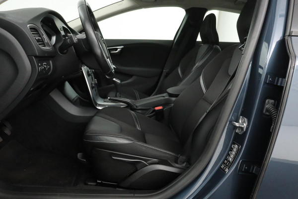 Volvo V40 2.0 D2 Nordic+ | Trekhaak | Stoelverwarming | Navigatie | Full LED | Climate control | PDC | Cruise control | Standkachel