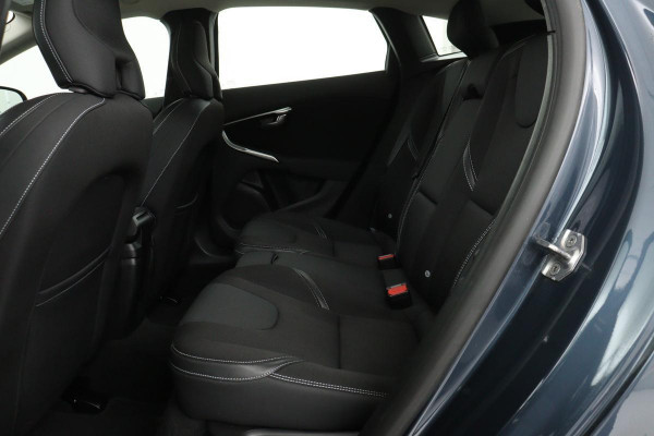 Volvo V40 2.0 D2 Nordic+ | Trekhaak | Stoelverwarming | Navigatie | Full LED | Climate control | PDC | Cruise control | Standkachel