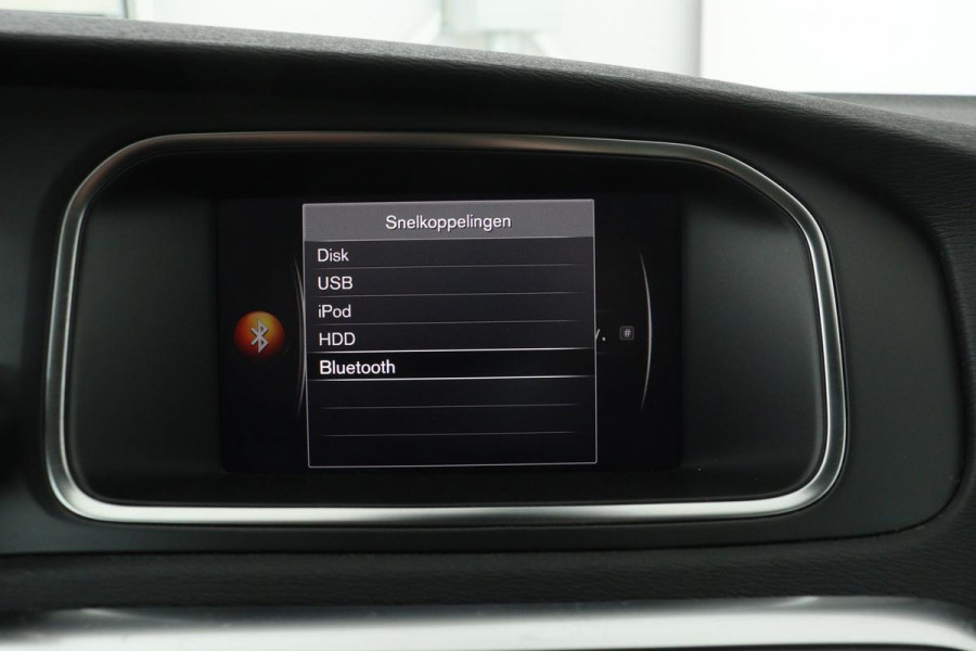 Volvo V40 2.0 D2 Nordic+ | Trekhaak | Stoelverwarming | Navigatie | Full LED | Climate control | PDC | Cruise control | Standkachel