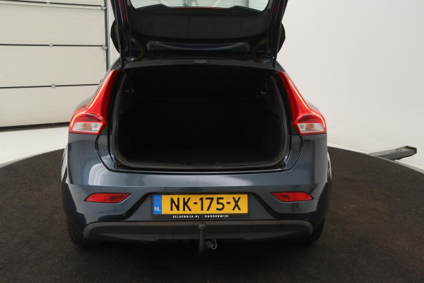 Volvo V40 2.0 D2 Nordic+ | Trekhaak | Stoelverwarming | Navigatie | Full LED | Climate control | PDC | Cruise control | Standkachel