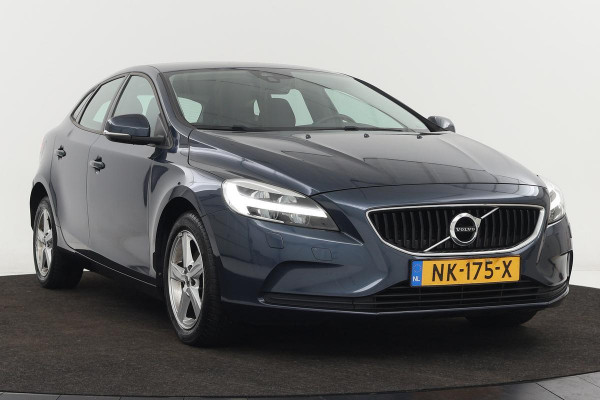 Volvo V40 2.0 D2 Nordic+ | Trekhaak | Stoelverwarming | Navigatie | Full LED | Climate control | PDC | Cruise control | Standkachel