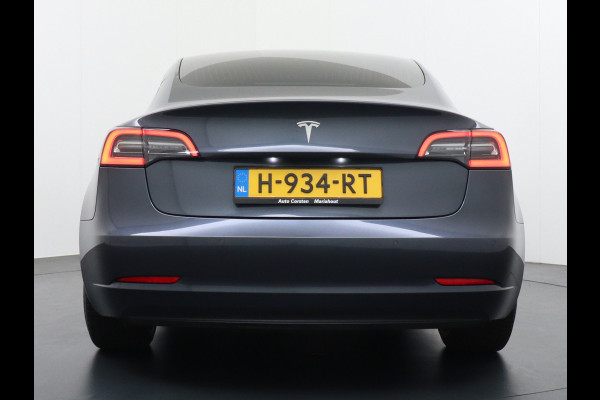 Tesla Model 3 SR+60kWh 326PK AutoPilot FSD-v.b Premium-Luidsprekers Leer PanoDak Adaptive cruise 20" Camera's Elektr.-Stuur+Stoelen+Spiegels+G Ecc Navigatiesysteem full map LED-a+v Comfortstoel(en) ACC Dual-ECC DAB Voorverwarmen interieur via App Keyless via Telefoonsleutel One-Pedal-Drive Orig. Nederlandse Auto