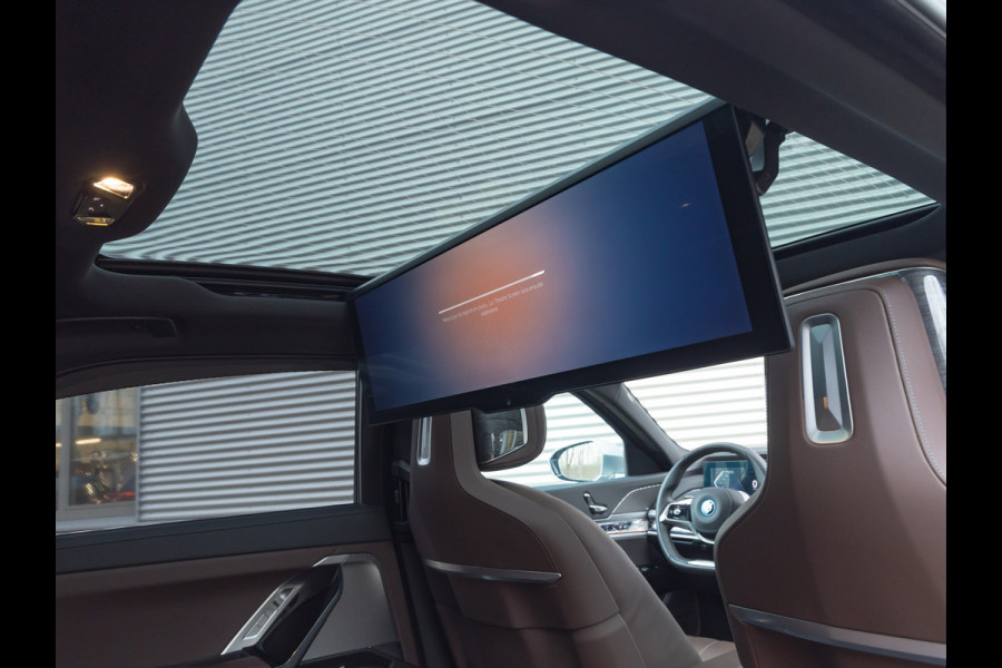 BMW 7 Serie 750e xDrive - Executive Lounge - Rear-Seat Entertainment Experience