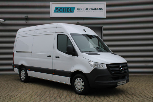 Mercedes-Benz Sprinter 317CDI L2H2 Pro - Mbux 10 - 3.5t Trekhaak - Betimmering - Camera - Carplay - Bind spot - Cruise - Smartphone integratie - Rijkla